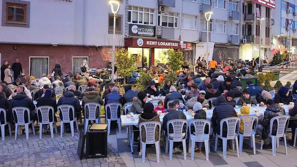 CHP’li Başkandan Büyükşehir’e “iftar” iddiası