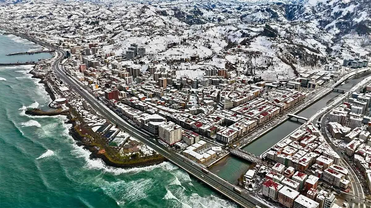 Trabzon’da deprem paniği