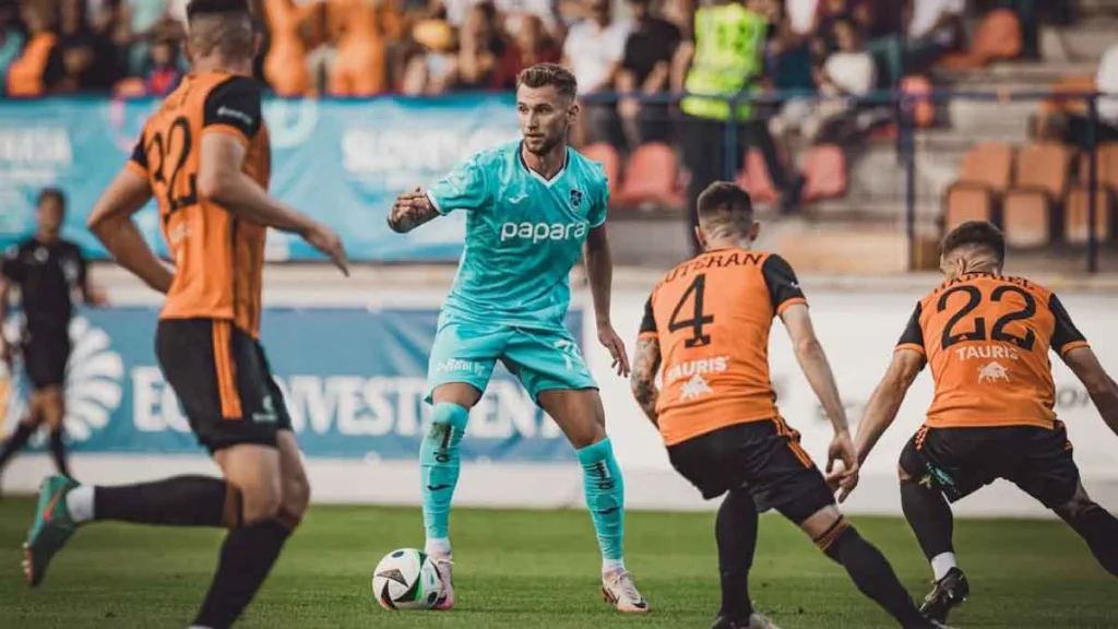 Trabzonspor'un Rumen oyuncusu Denis Draguş, Romanya Milli Takımı'na davet edildi.