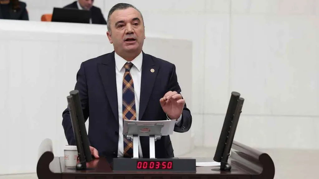 Yavuz Aydın, Meclis’te bölücü söylemlere sert tepki gösterdi.