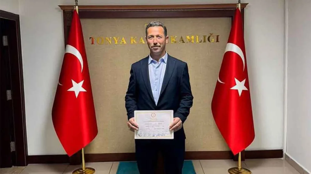 Trabzon'da Muhtar Mehmet Özdemir'e yönelik silahlı saldırı düzenlendi.