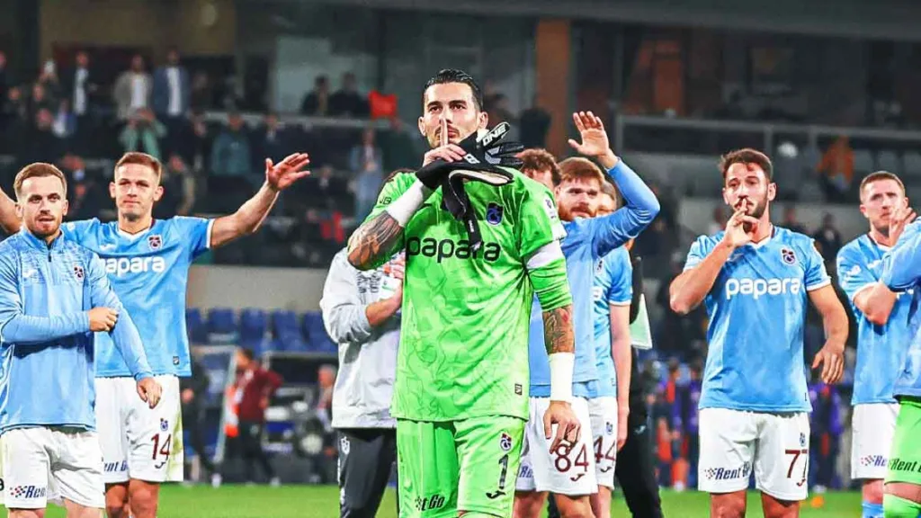Uğurcan Çakır, Süper Lig'de en fazla kurtarış yapan kaleci oldu.