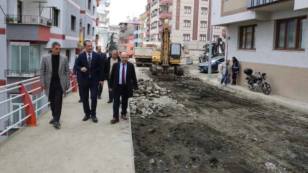 Tarihi Orta Mahalle’de dönüşüm çalışmaları sürüyor 2 akcaabat orta mahalle donusum calismalari