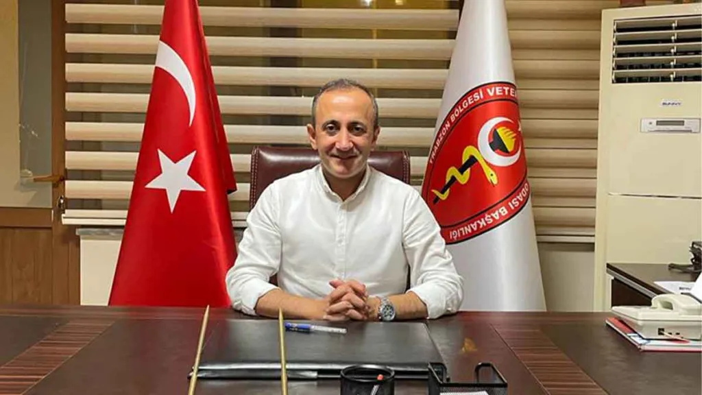 Trabzon Veteriner Hekimler Odası Başkanı Erol Sayın, veteriner hekimlerin hak kayıplarına ve işlerini yapamamaları durumuna tepki gösterdi.