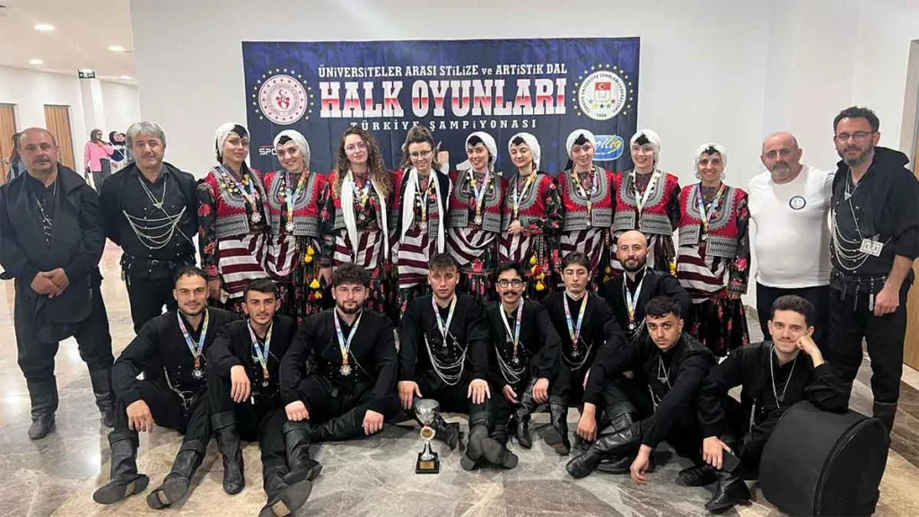 KTÜ Halk Oyunları Ekibi, Türkiye Halk Dansları Yarışması’nda ikinci oldu