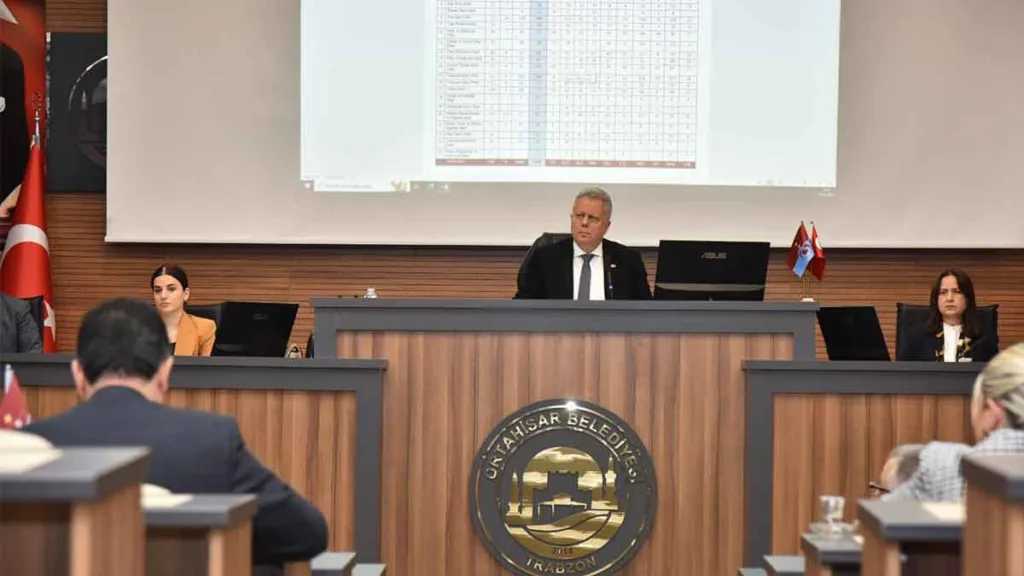 Ortahisar Belediye Meclisi, 2024 Yılı Faaliyet Raporu’nu görüşerek oy birliğiyle kabul etti.