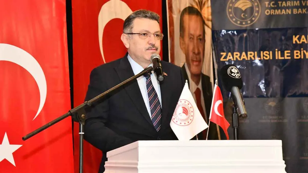 Trabzon Büyükşehir Belediye Başkanı Ahmet Metin Genç, kahverengi kokarca ile mücadele çağrısı yapıyor