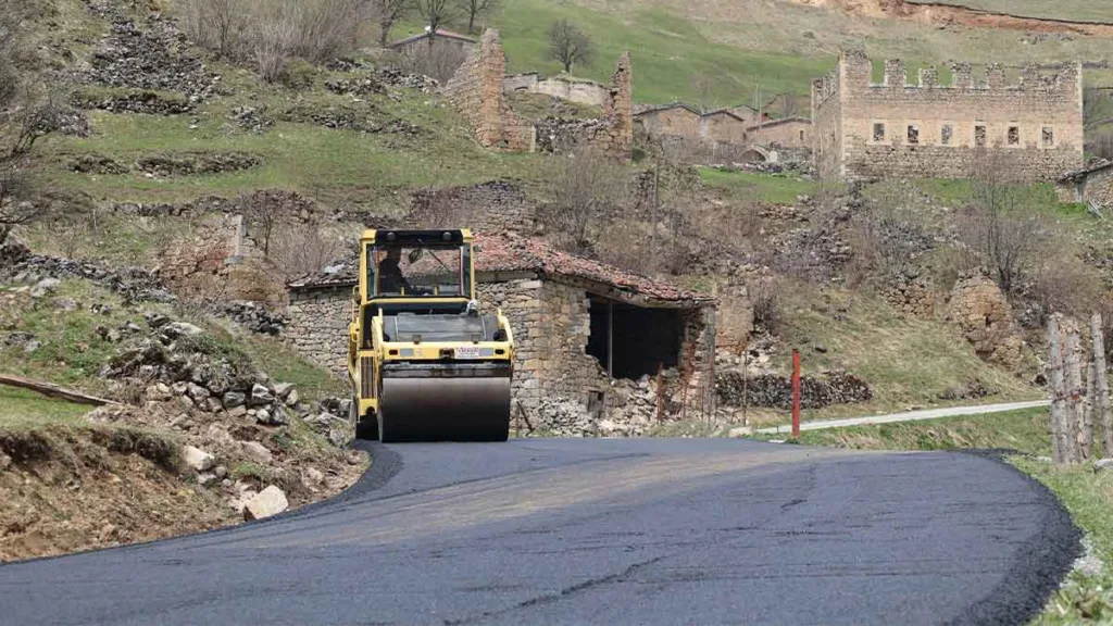 Trabzon’da Santa Harabeleri için harekete geçildi 2 trabzon santa harabeleri yol calismasi turizm 1