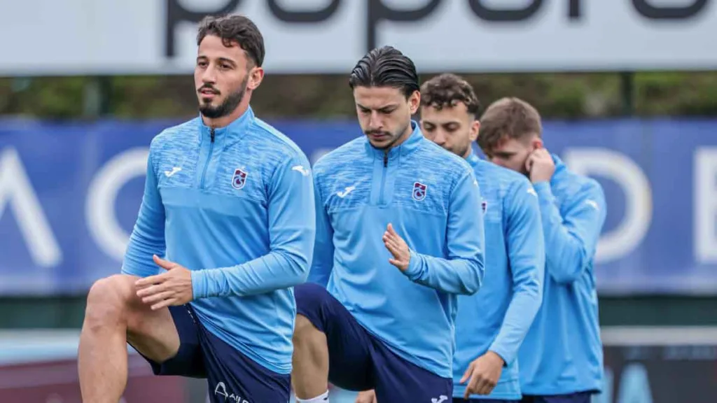 Trabzonspor, Alanyaspor maçı öncesi son antrenmanını yaptı.