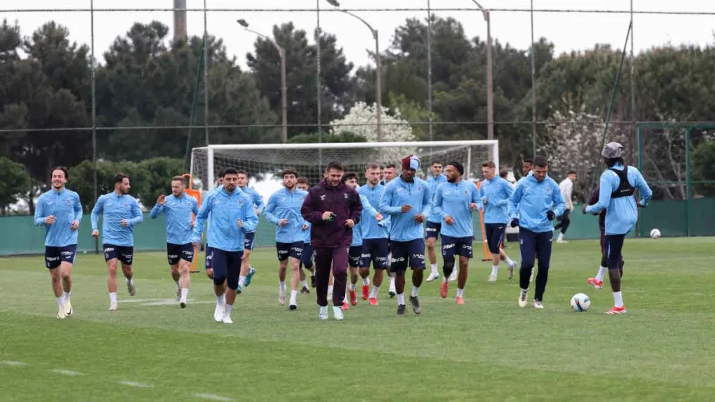 Trabzonspor, Fenerbahçe Maçı Hazırlıklarına Başladı!