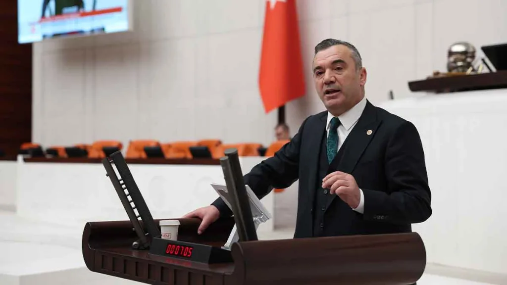 İYİ Parti Trabzon Milletvekili Yavuz Aydın, zirai don felaketini TBMM gündemine taşıdı