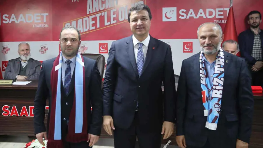 Saadet Partisi Trabzon İl Başkanlığı'na atanan Ahmet Muratoğlu görevi devraldı