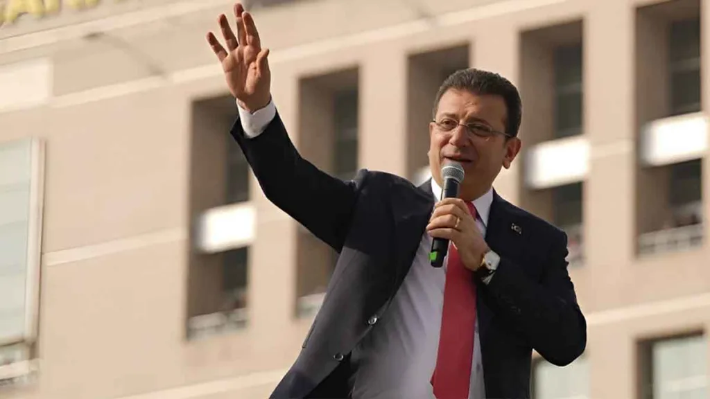 Ekrem İmamoğlu’nun sosyal medya hesabının kapatılmasına Trabzon’dan destek geldi