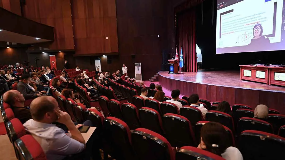 KTÜ’de PhysAgeNet&EGRAPA Konferansı Başladı