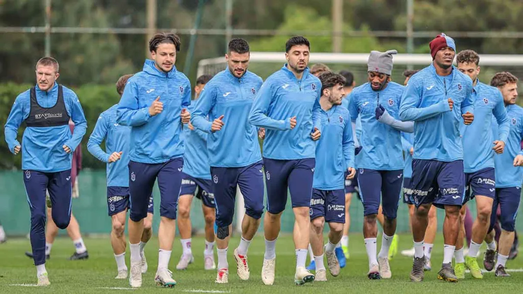 Trabzonspor Kasımpaşa maçı öncesi antrenmanlarını sürdürüyor