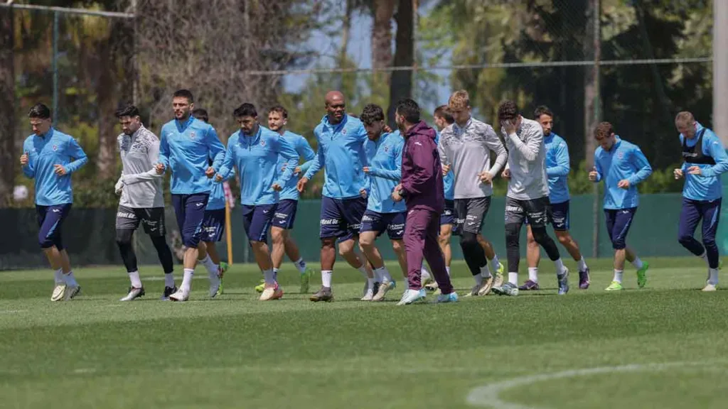Trabzonspor, Kasımpaşa maçı hazırlıklarını Mehmet Ali Yılmaz Tesisleri’nde tamamladı