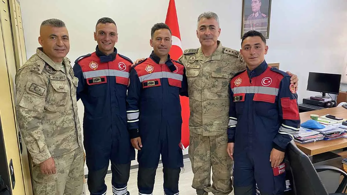 Trabzon’da kurbağa adamlar eğitimini tamamladı 1 Trabzonda kurbaga adamlar egitimini tamamladi