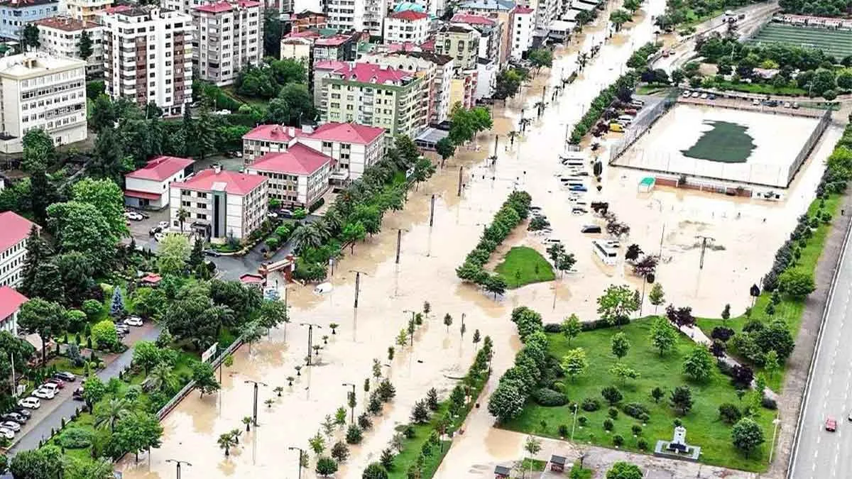 Trabzon’da yaşanan sel insanların eseri 1 Trabzonda yasanan sel insanlarin eseri