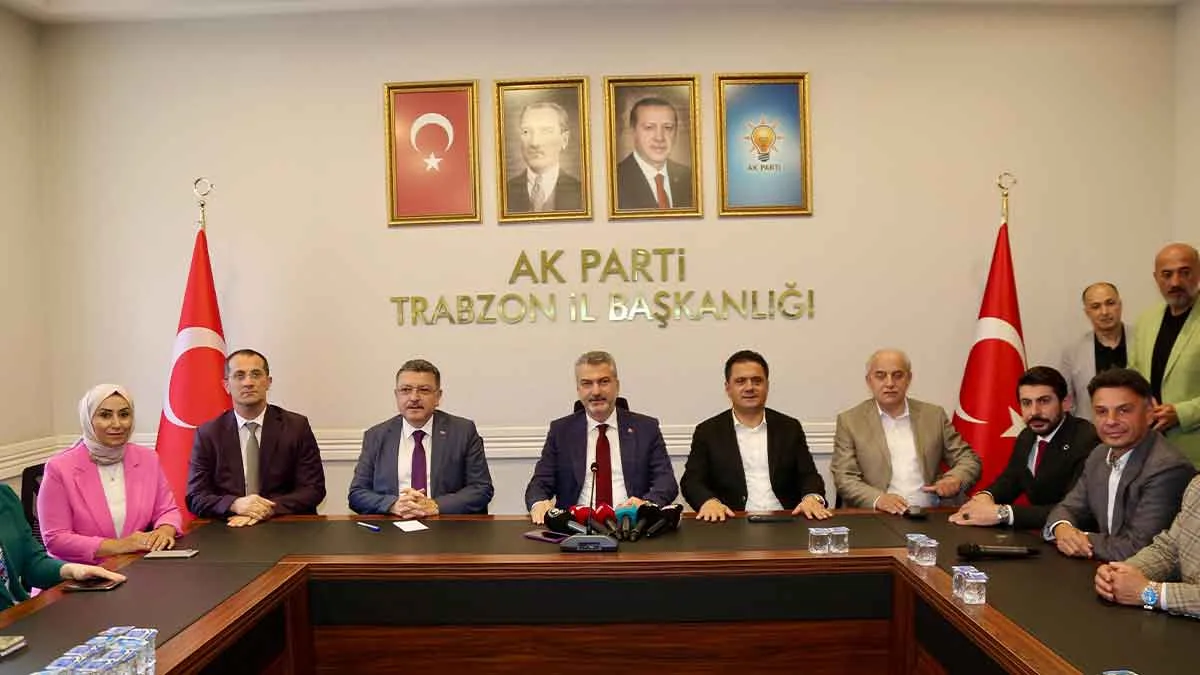 İstifalar-sonrası-AK-Parti-Trabzon-İl-Başkanı-açıklama-yaptı