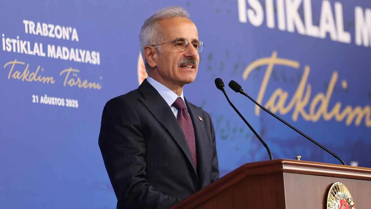 Trabzonlu-Ulaştırma-Bakanı-hız-ihlalinden-ceza-yedi