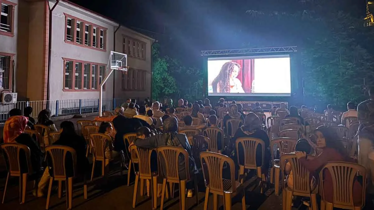 trabzon acik hava sinema