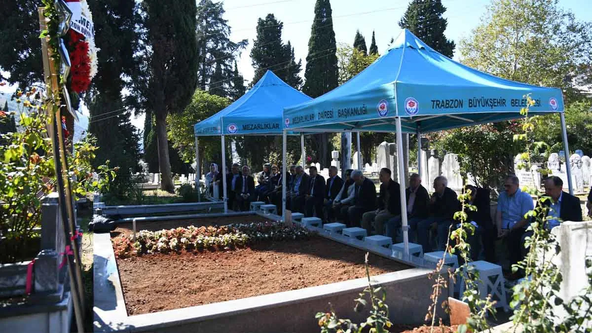 Karakullukçu-mezarı-başında-dualarla-anıldı
