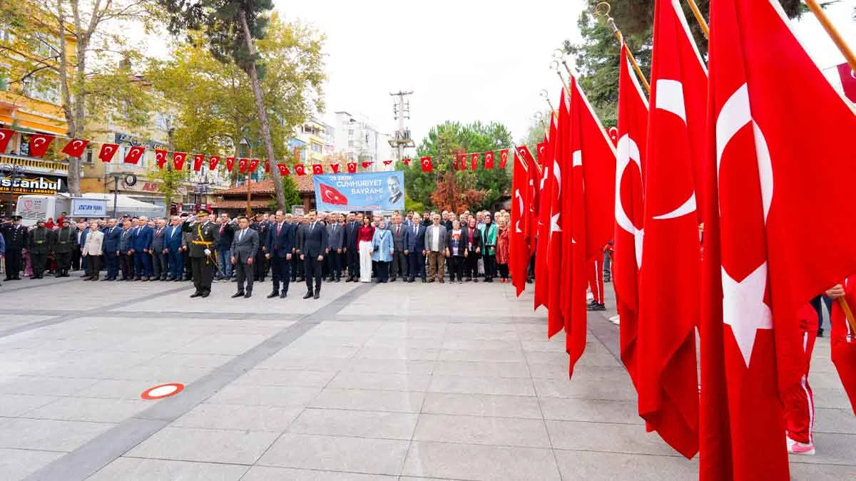 Akçaabat'ta-29-Ekim-Cumhuriyet-Bayramı-kutlamaları-başladı
