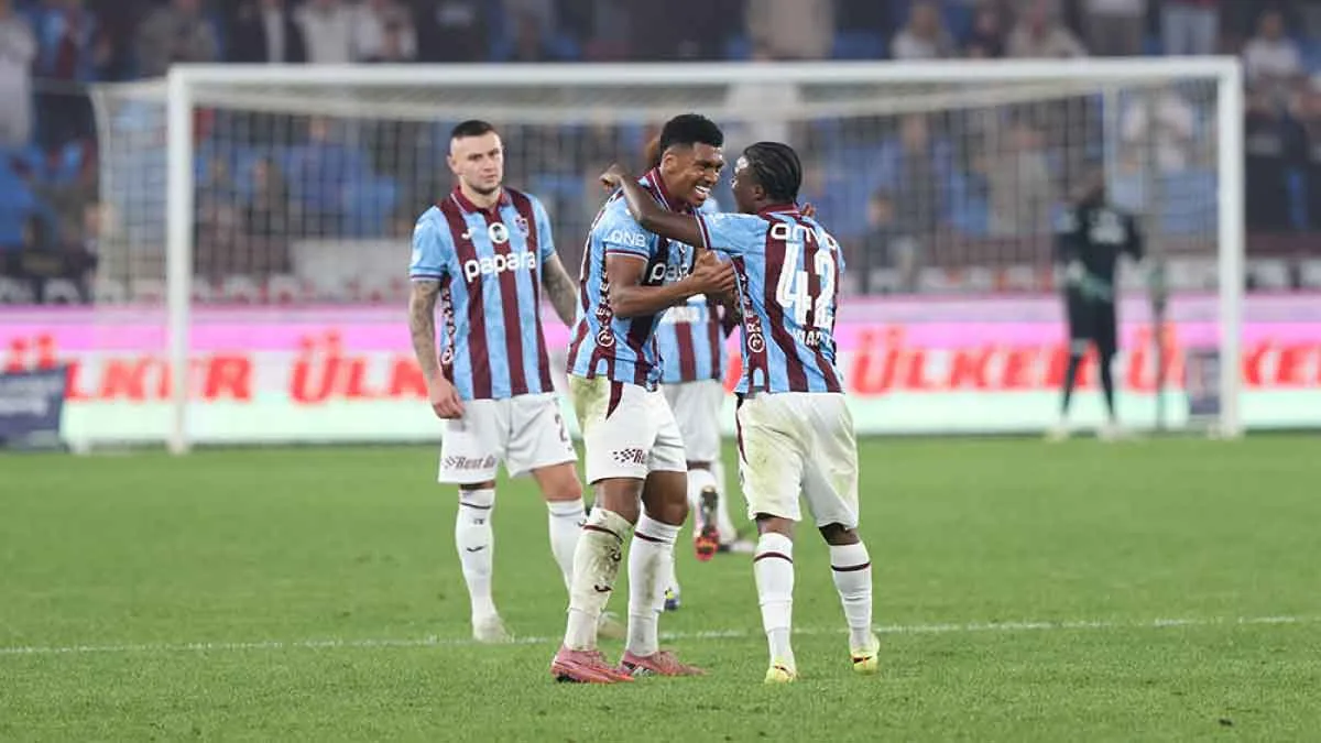 Trabzonspor, İkas Eyüpspor’u 2 golle geçti