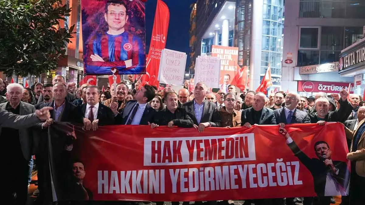 CHP,-Trabzon’da-İmamoğlu-iddianamesine-karşı-yürüdü