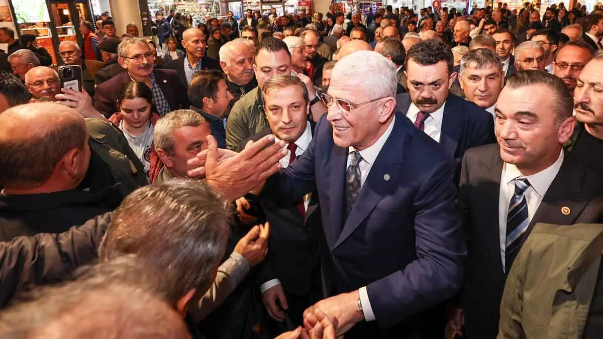 Müsavat-Dervişoğlu-Trabzon’a-geldi