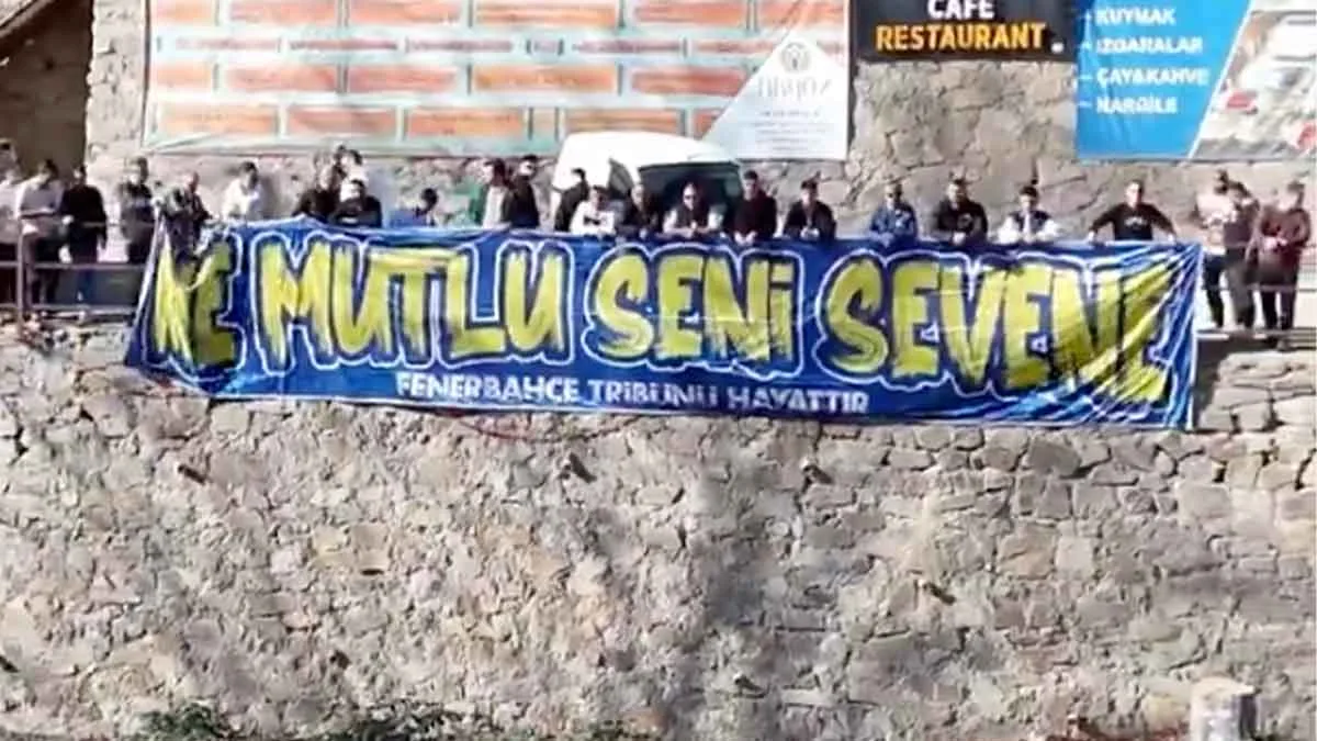 Uzungöl’de-Fenerbahçe-pankartı-açılması-tepki-çekti
