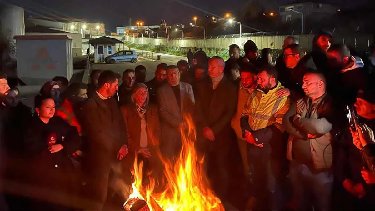 CHP’li-Vekilden-Araklı-Çöp-Tesisinde-eylem-yapan-işçilere-destek