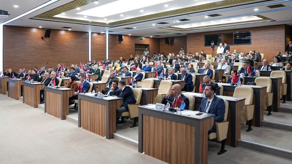 Dereye-boşaltılan-çöp-suları-mecliste-gündeme-taşındı