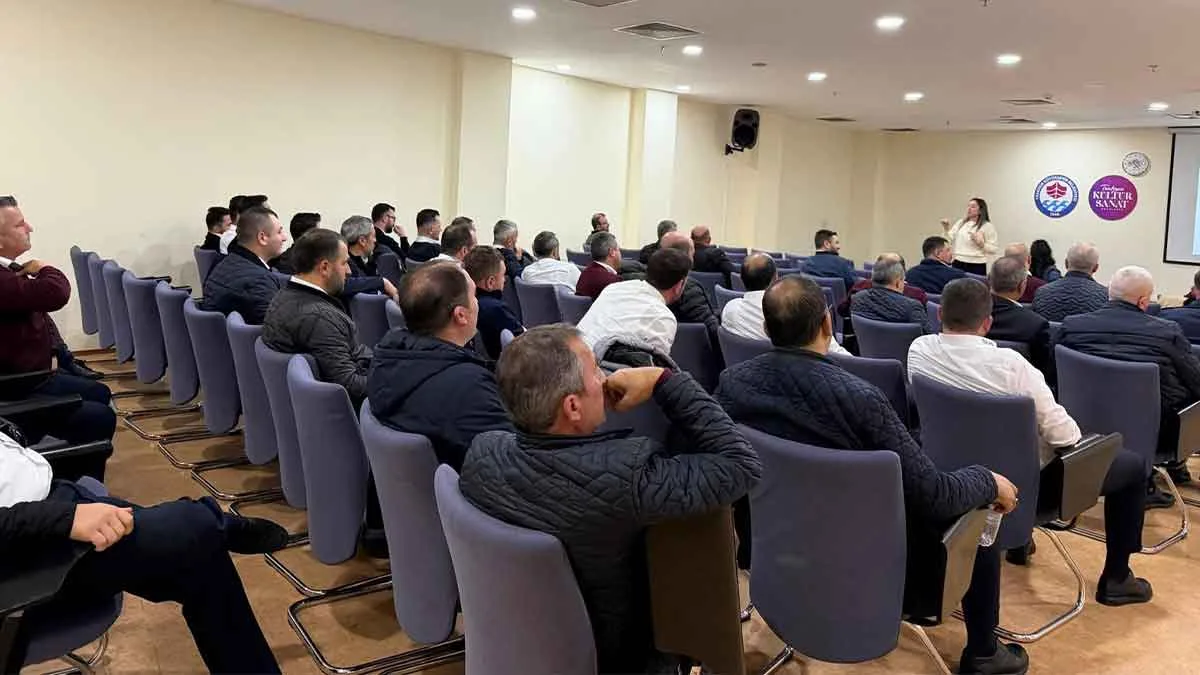 Trabzon'da-toplu-taşıma-personeline-öfke-kontrol-eğitimi-verildi