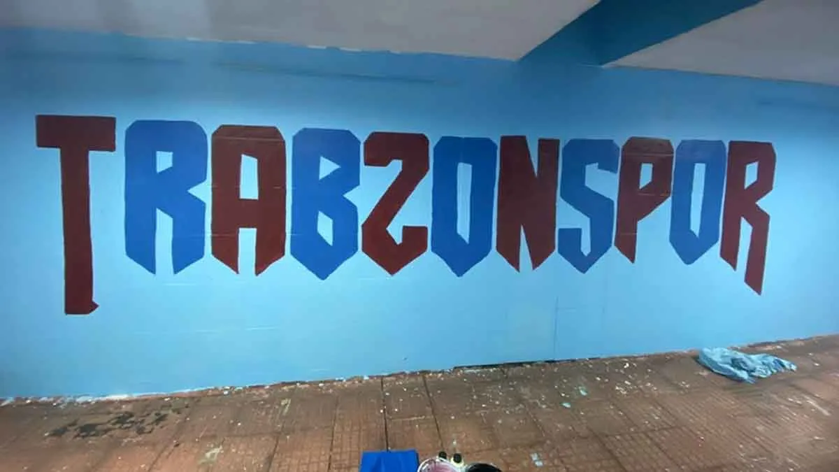 Trabzon’da-üniversite-öğrencileri-alt-geçitleri-bordo-maviye-boyadı