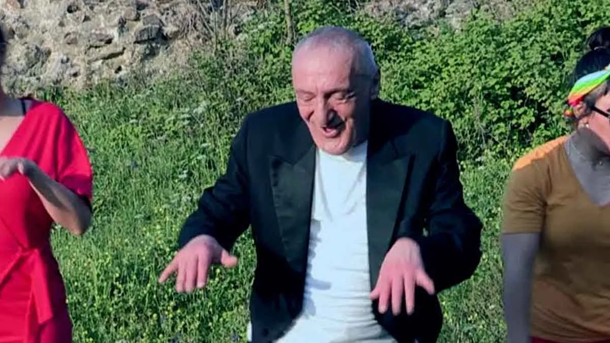 Trabzonlu-sanatçı-Hızır-Acil-hastaneye-kaldırıldı