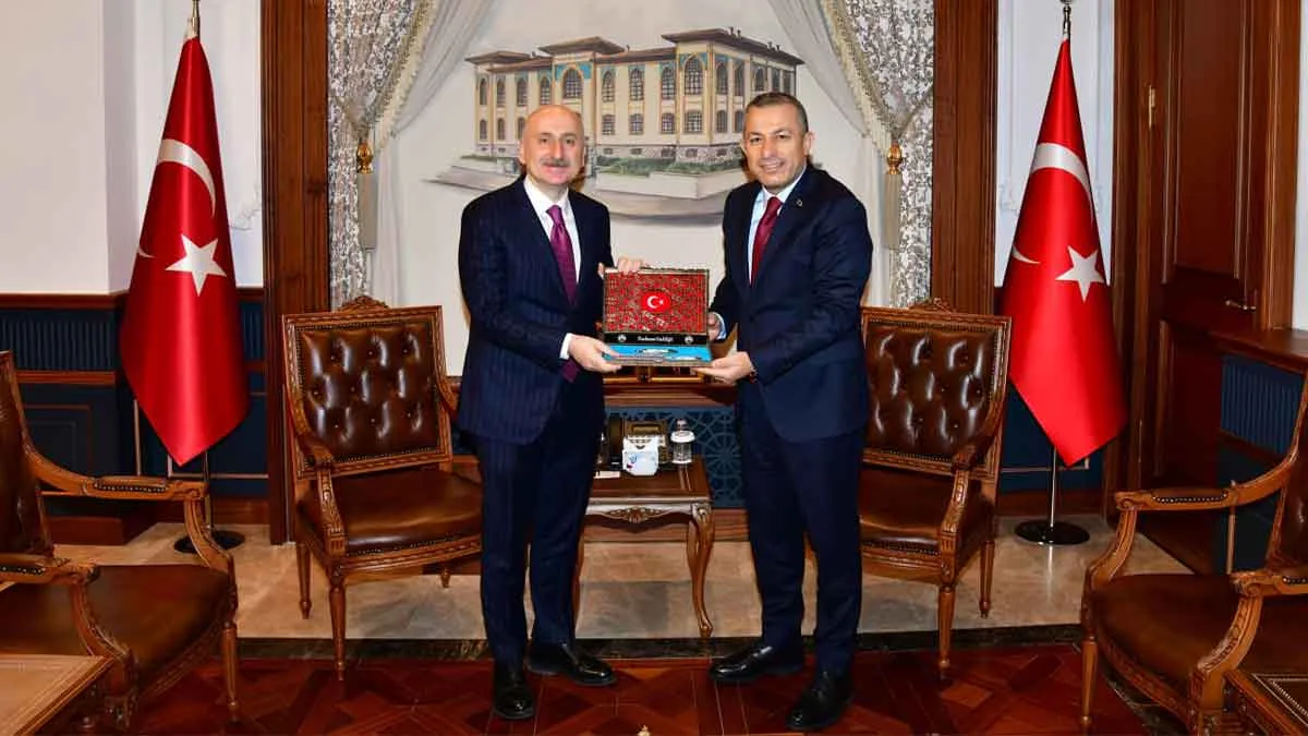 Adil-Karaismailoğlu-Vali-Şahin’i-ziyaret-etti