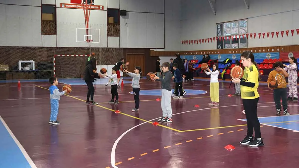 Akçaabat'ta-Çocuk-Spor-Şenliği-başlıyor