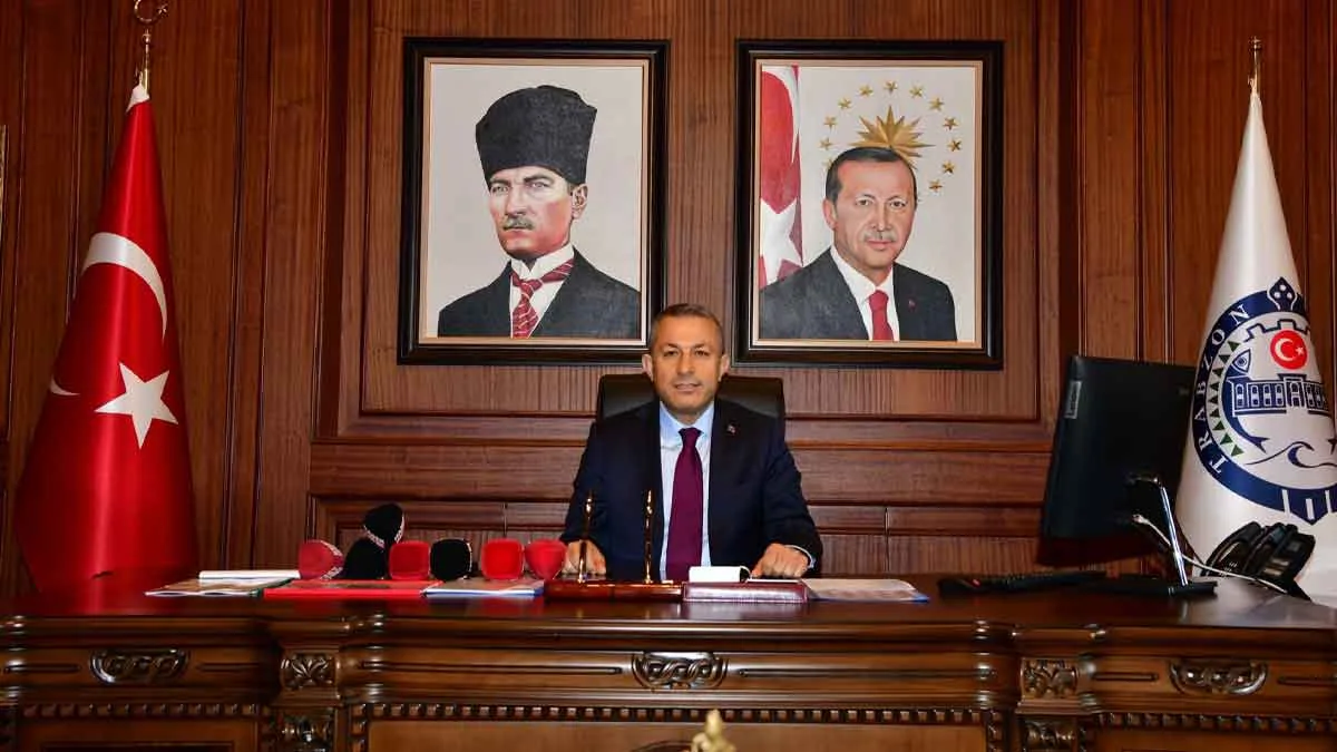 Trabzon-Valisi-Tahir-Şahin-Göreve-Başladı-