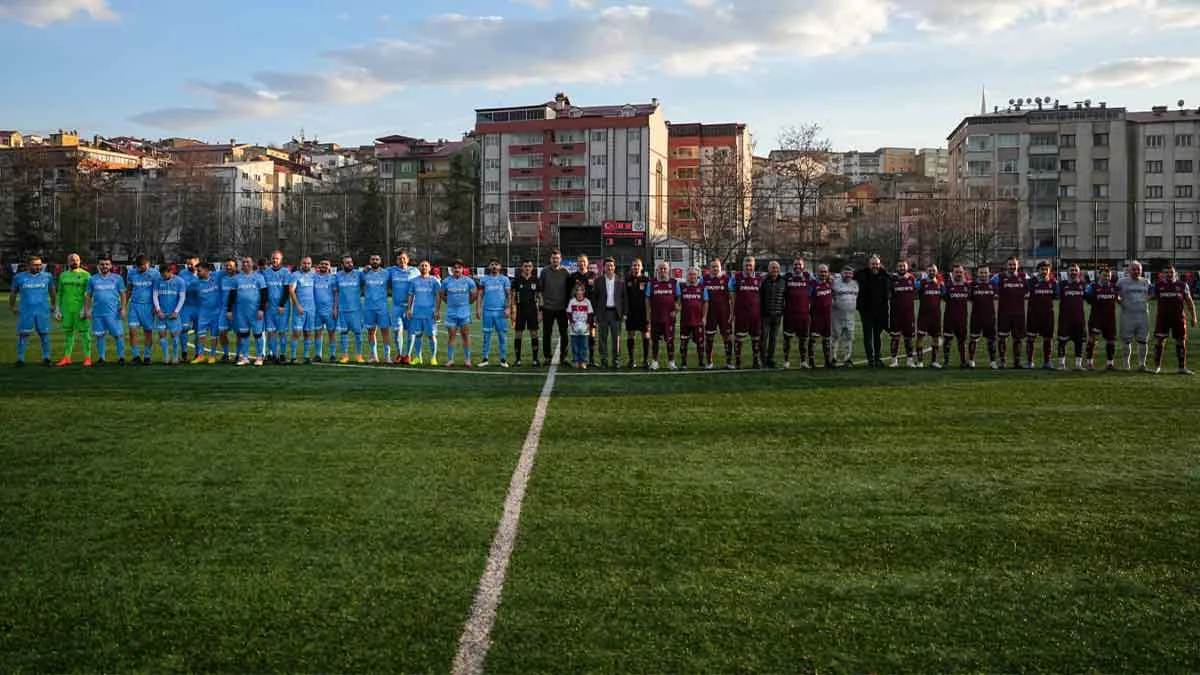 Trabzon'da-fenomenler-öğrenciler-için-sahaya-çıktı