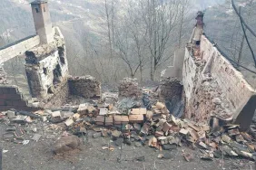 Trabzon’da-yangında-5-ev-küle-döndü