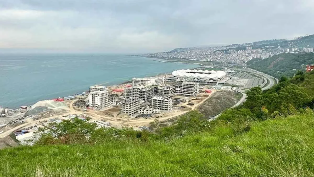 Trabzonspor-stadı-ve-Trabzon-Şehir-Hastanesi-