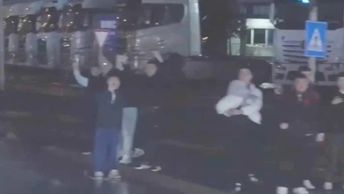 Trabzonspor-takım-otobüsü-yine-saldırıya-uğradı