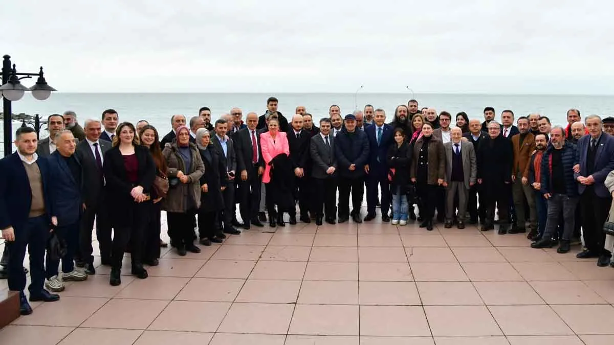 Vali-Tahir-Şahin-basınla-bir-araya-geldi