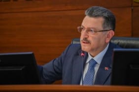 Ahmet-Metin-Genç-başkan
