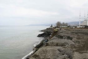 Akçaabat'ta-devam-eden-projeler-yerinde-incelendi