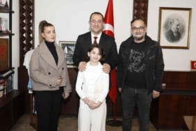 Başkan-Ekim-Dünya-Şampiyonu-Lina'yı-makamında-ağırladı