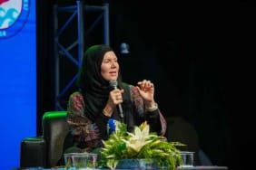 Jenny-Molendyk-Müslüman-oluş-hikayesini-Trabzon'da-anlattı