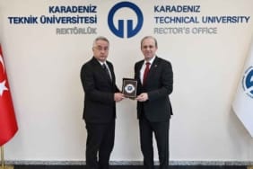 KTÜ-ile-İzmir-Demokrasi-Üniversitesi-arasındaki-iş-birliği-masaya-yatırıldı