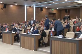 Trabzon'da-meclis-kavgası-tepki-çekti!